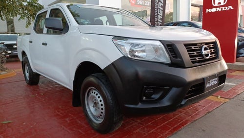 2020 Nissan NP300 Doble Cabina 2.5 SE Paq Seguridad Mt
