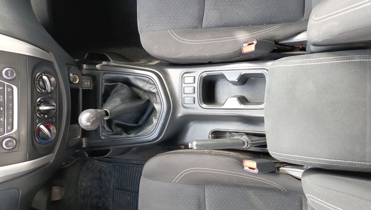 2020 Nissan NP300 Doble Cabina 2.5 SE Paq Seguridad Mt