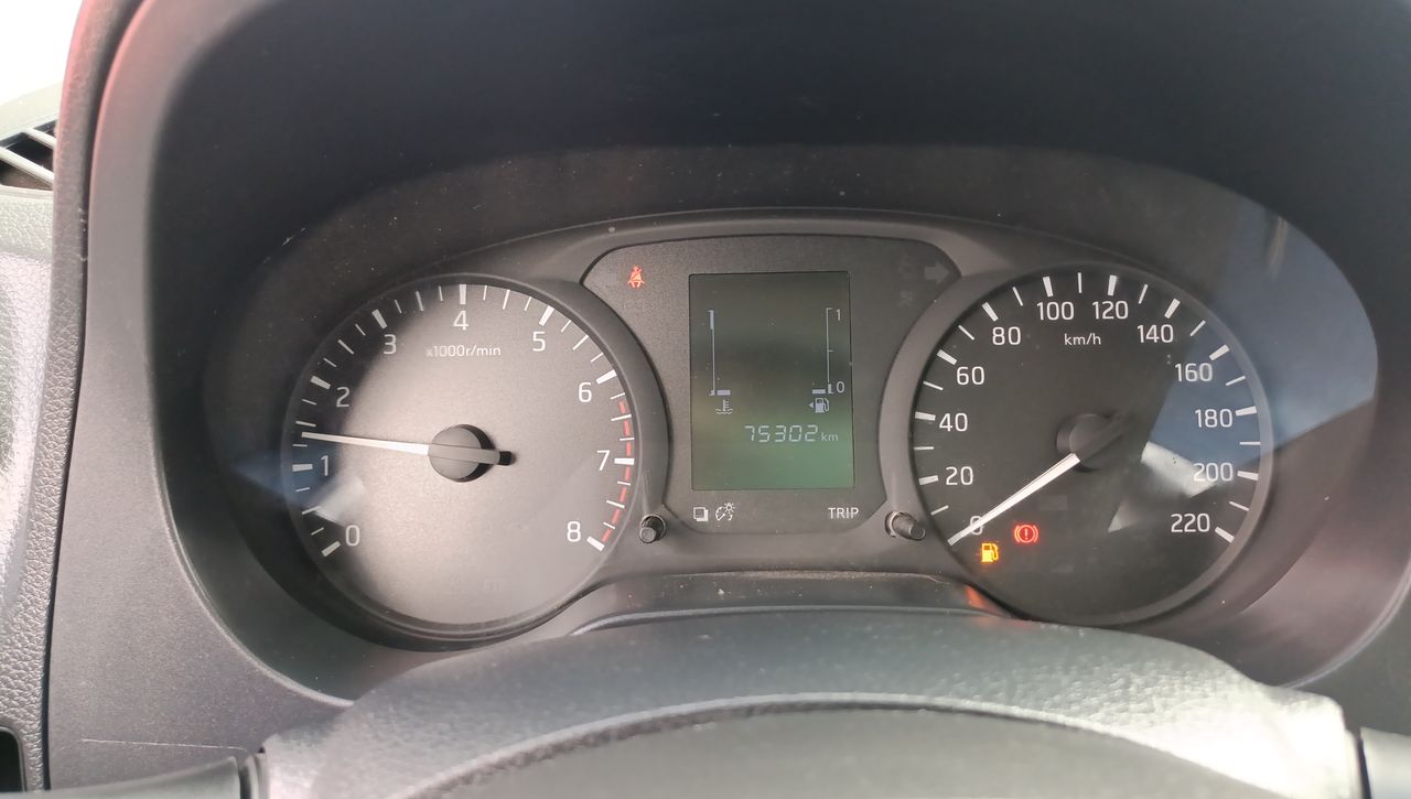 2020 Nissan NP300 Doble Cabina 2.5 SE Paq Seguridad Mt