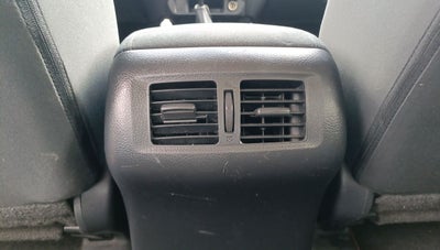 2020 Nissan NP300 Doble Cabina 2.5 SE Paq Seguridad Mt