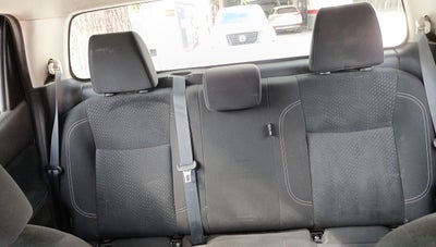 2020 Nissan NP300 Doble Cabina 2.5 SE Paq Seguridad Mt