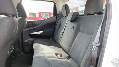 2020 Nissan NP300 Doble Cabina 2.5 SE Paq Seguridad Mt