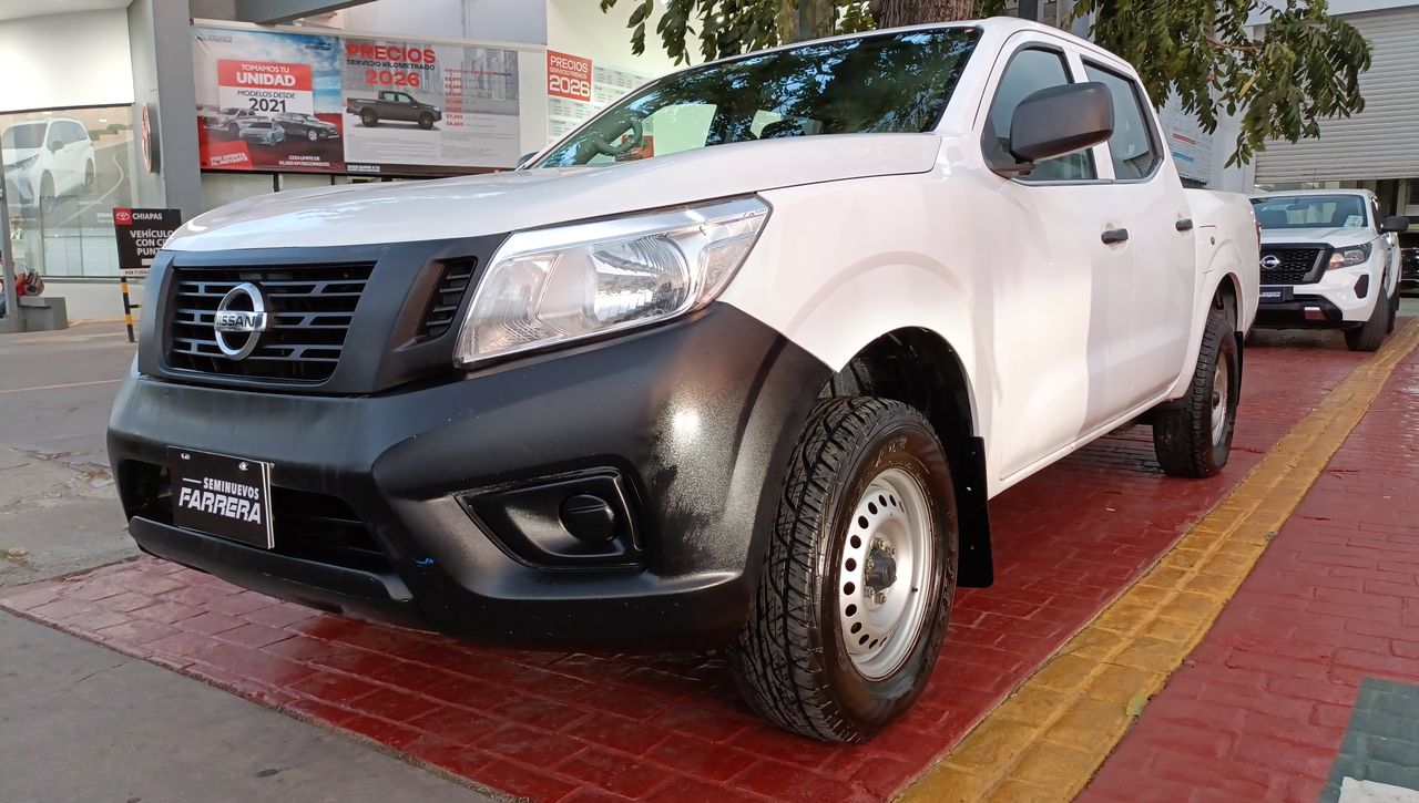2020 Nissan NP300 Doble Cabina 2.5 SE Paq Seguridad Mt