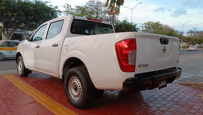 2020 Nissan NP300 Doble Cabina 2.5 SE Paq Seguridad Mt